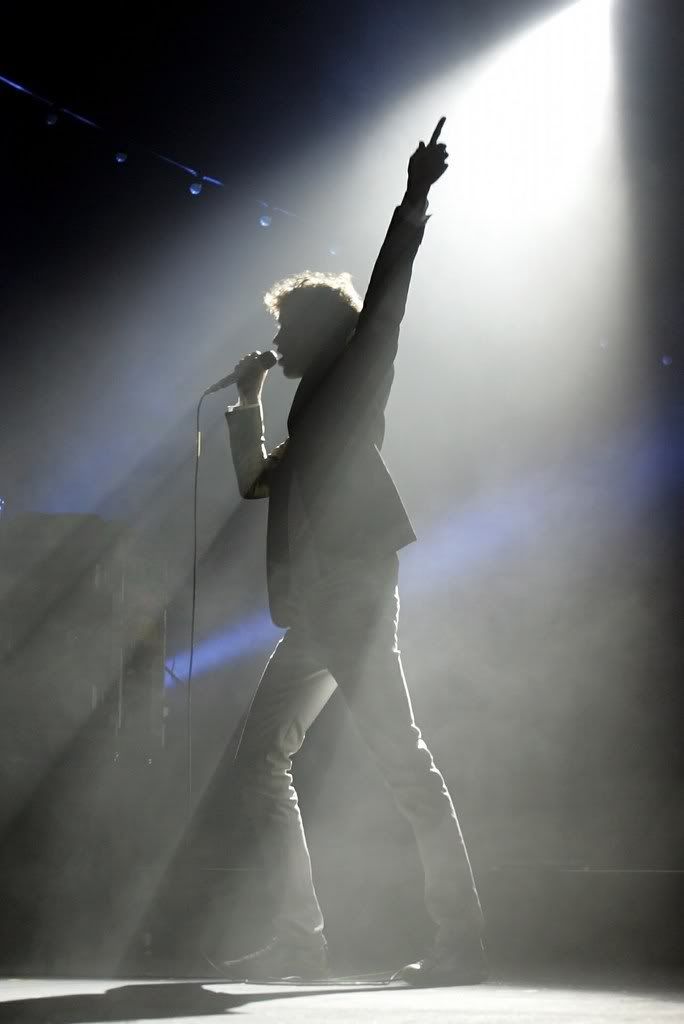 54585_celebutopia_Mika_performs_in_.jpg