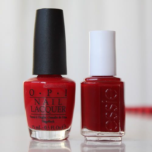 Сравнение OPI Color So Hot it Berns и Essie Limited Addiction