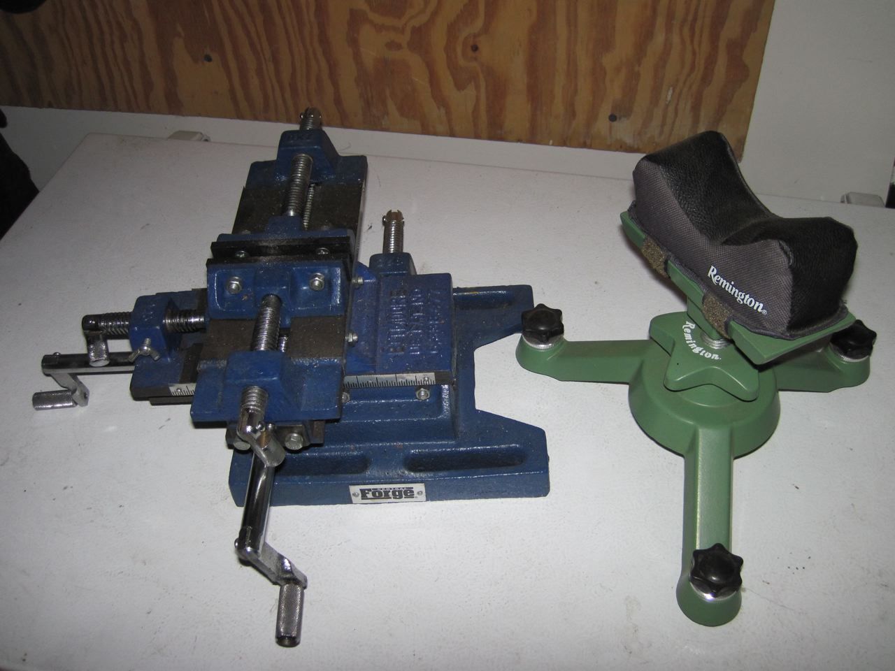 Airgun forum Home Made BenchRest adjustable airgun shooting vise PICS
