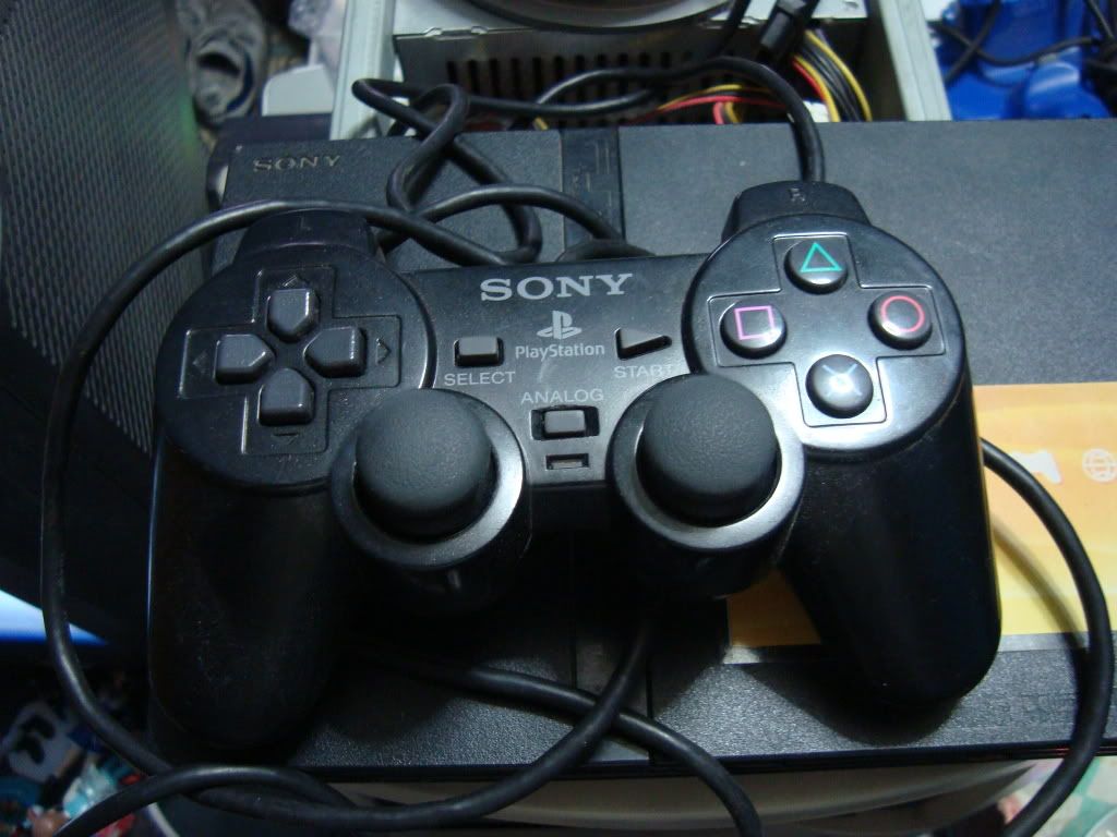 [http://i285.photobucket.com/albums/ll49/MaxClowReed/Tutorial%20Control/DSC02376.jpg]