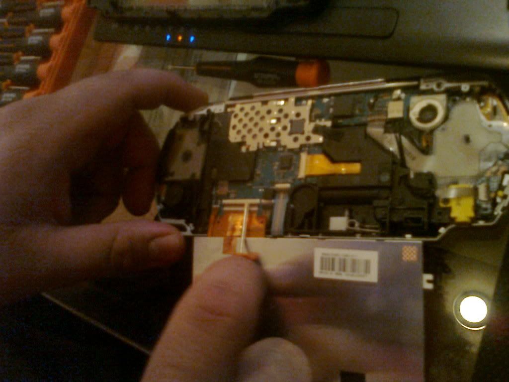 [http://i285.photobucket.com/albums/ll49/MaxClowReed/Tutorial%20PSP/Foto0286.jpg]