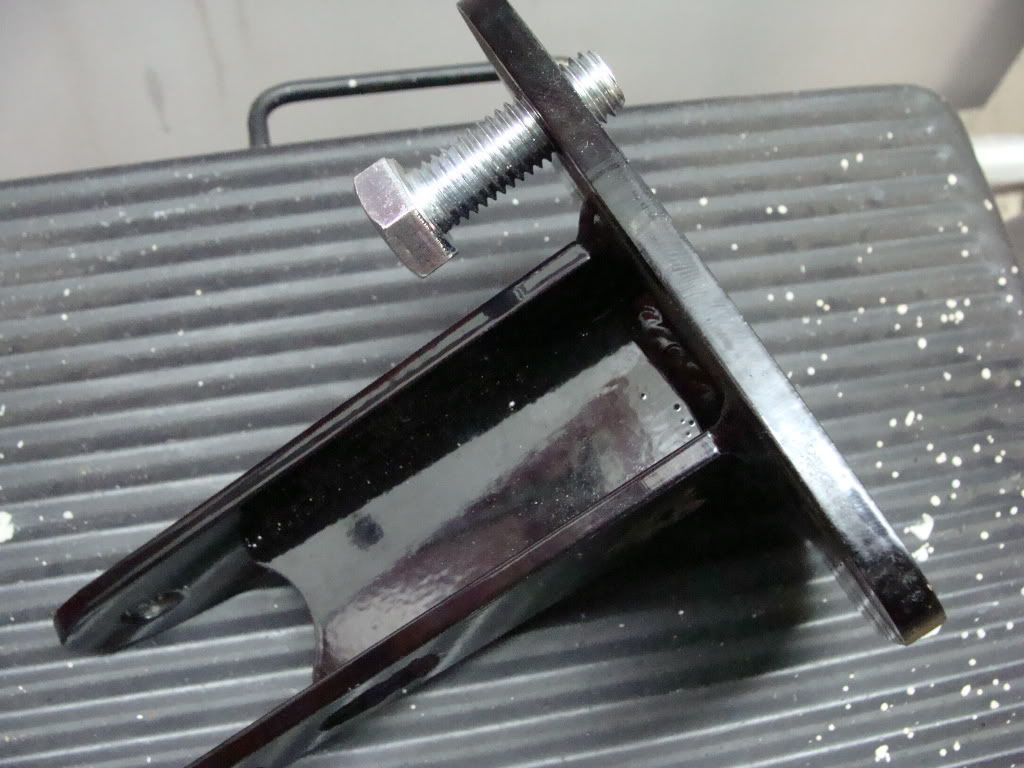 TCP Mount with a bolt photo TCPUpperMount.jpg