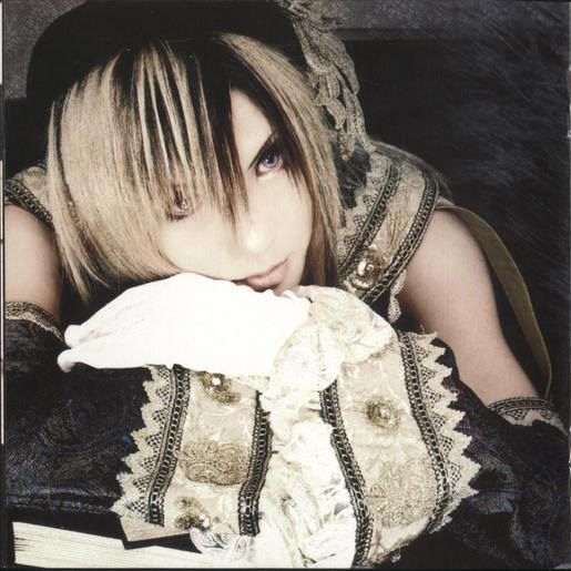 Versailles-Teru.jpg Teru image by TheRainCloudNine