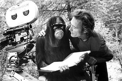  photo Clint-Eastwood-and-Manis-the-orangutan-on-the-set-of-Every-Which-Way-But-Loose_opt_zps4109174e.jpg