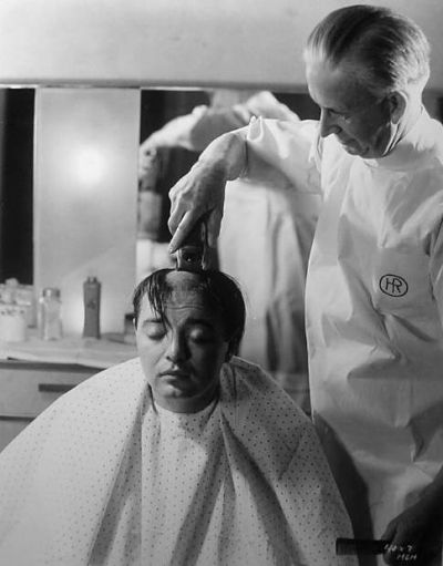  photo optimized-peter-lorre-shaves-his-head-for-mad-love_opt_zps00d7cb1c.jpg
