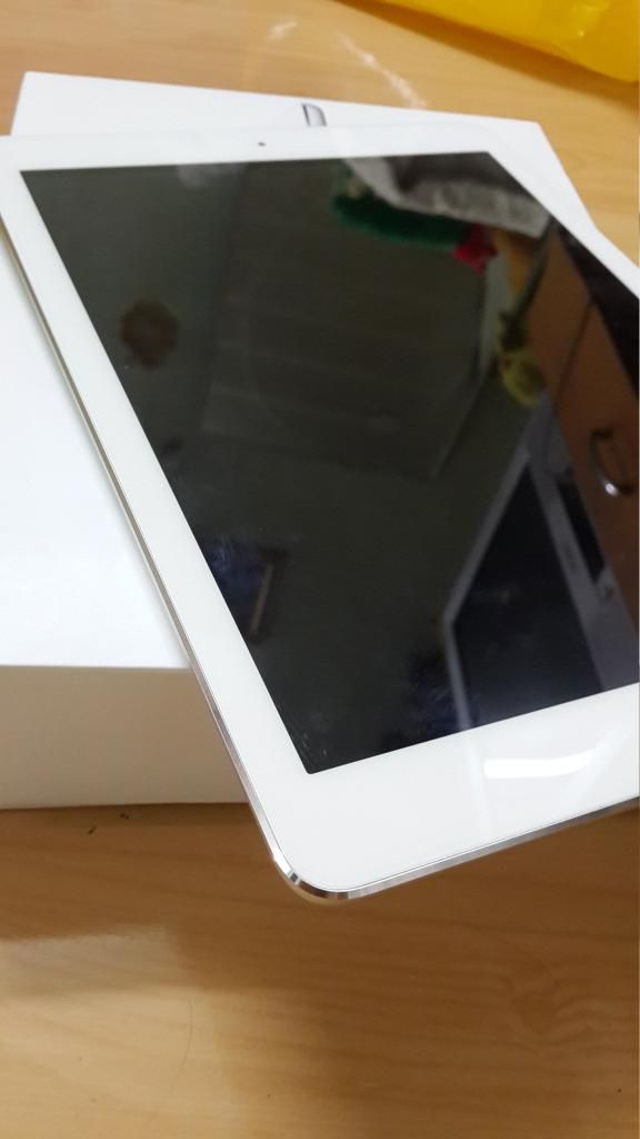 Bán Ipad AIR 128G màu trắng máy đẹp like new ko vết trầy móp ko bao retore giá 12tr8 - 1